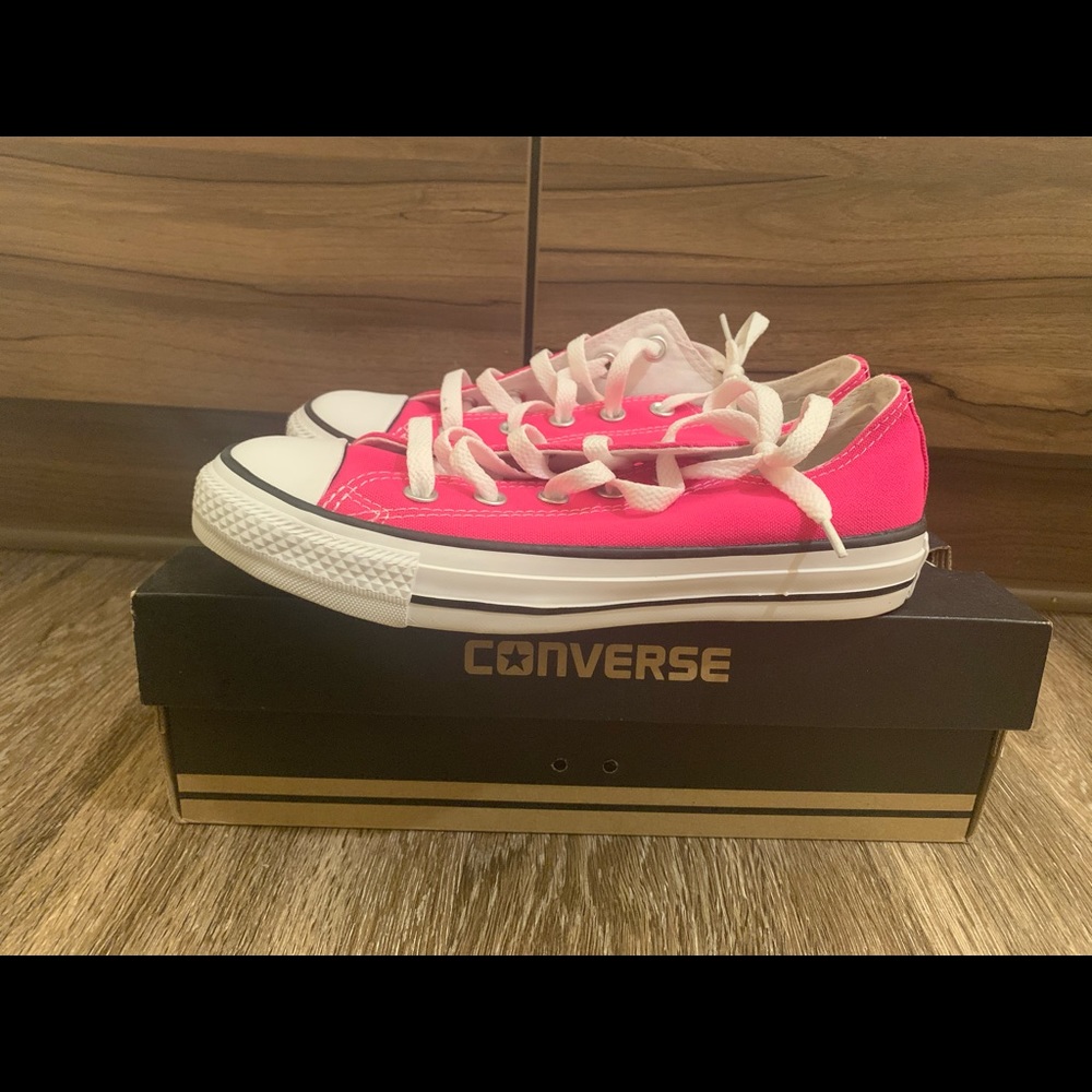 Women’s converse